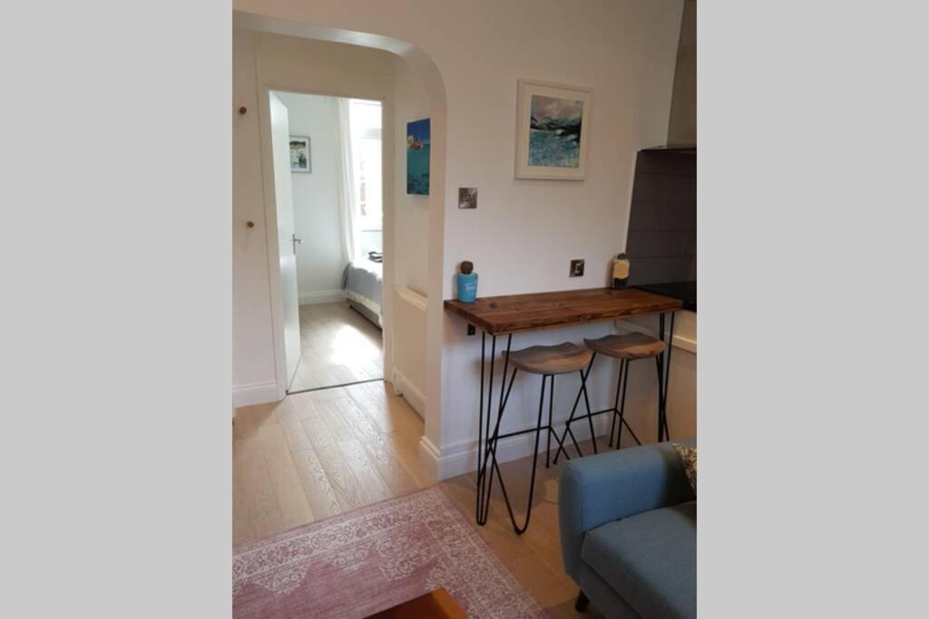 St Ives Apartment Private Parking With Garden 10 Minute Walk Into Town And Beach Buitenkant foto