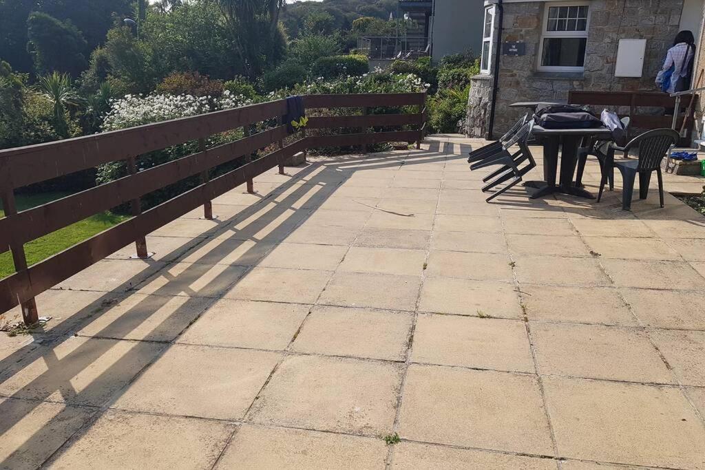 St Ives Apartment Private Parking With Garden 10 Minute Walk Into Town And Beach Buitenkant foto